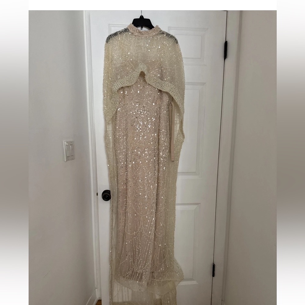 Women’s Beaded Gown Indian Dress With Detachable Cape New Size 6 - Picture 8 of 14